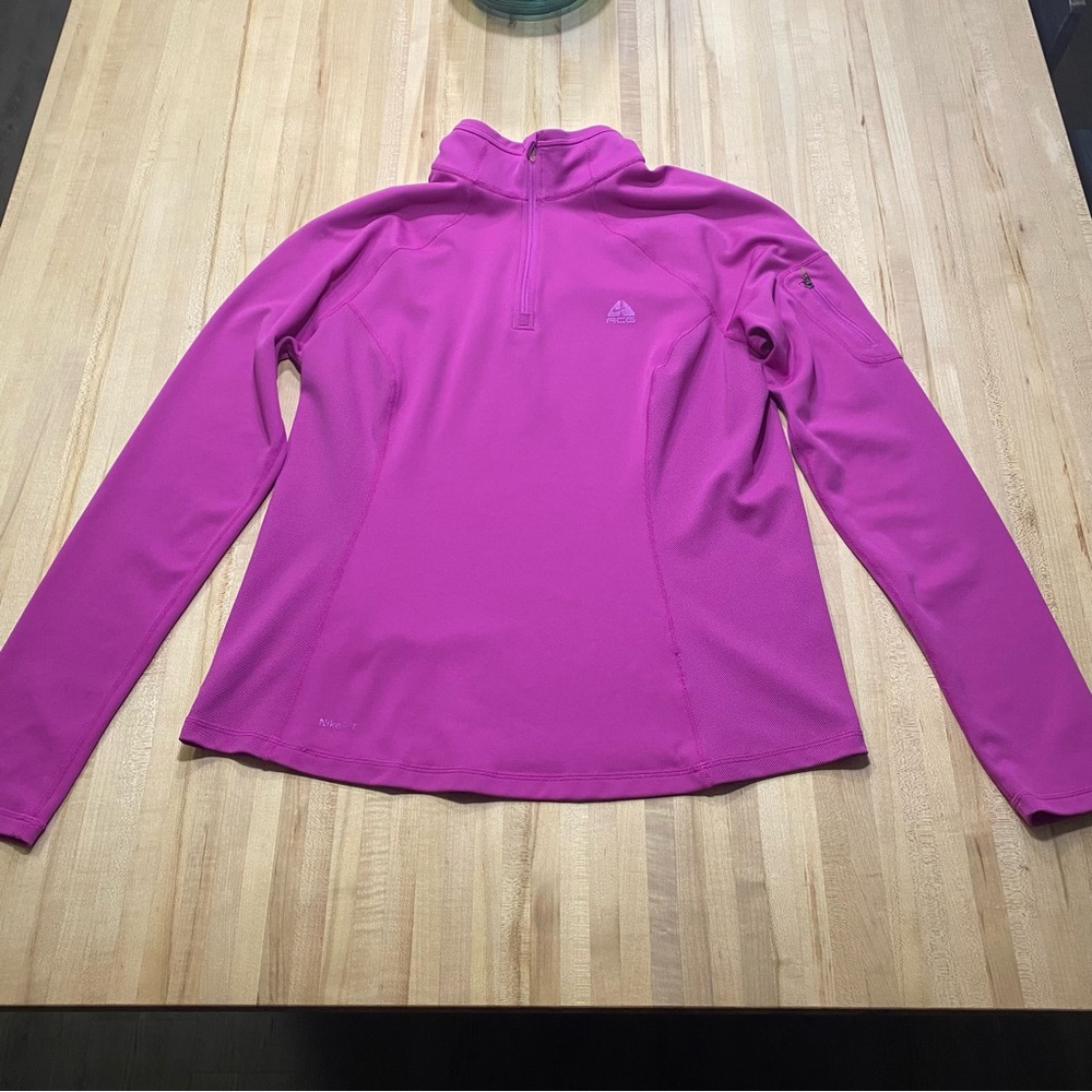 Nike ACG FitDry 1/4 Zip Semi Fitted Pullover Women's Large